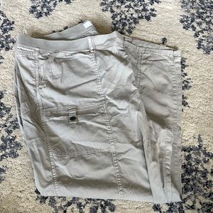 Women’s plus size pants